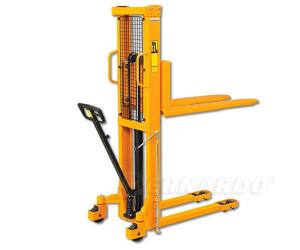 Bernardo HH 2500 hand stacker