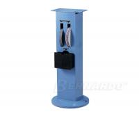 Bernardo Modell C stand.